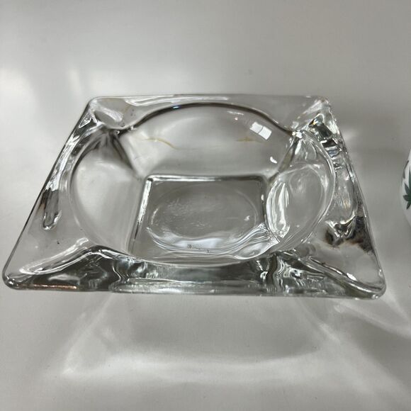 2 Ashtrays for Cigarette Cigars and Other One is a Hilton Head Island Souvenir - Picture 3 of 8